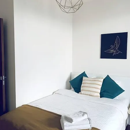 Luxurious In Apartment *